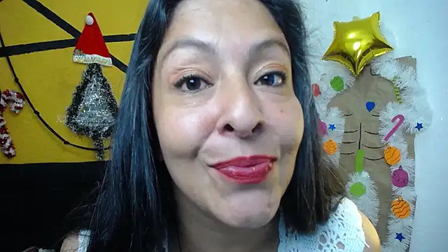 Catalina JH online show from December 2024 06:37:02 PM