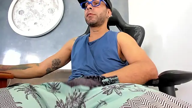 Bryan Bronx online show from October 2025 02:07:01 PM