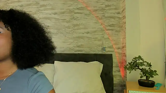 Anneth  M online show from September 2025 07:46:02 PM