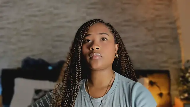 Anneth  M online show from December 2025 07:32:01 PM