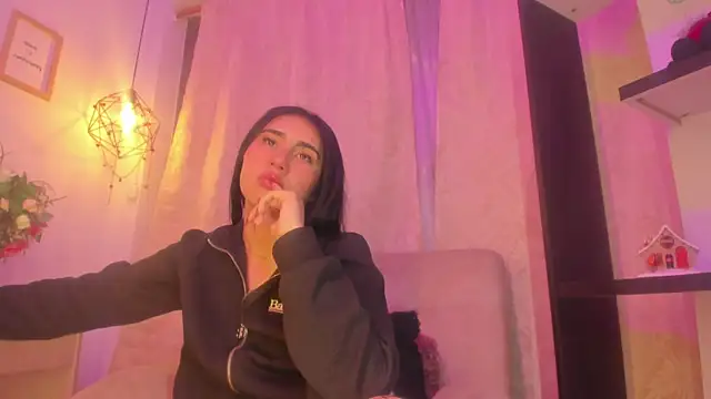 Snapshot of Chanttall_ chatting on December 2024 08:56:01 AM Chanttall online show from December 2024 08:56:01 AM