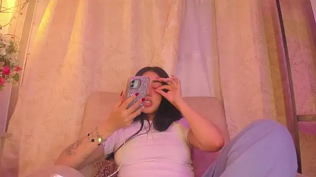 Snapshot of Chanttall_ chatting on December 2024 04:20:02 AM Chanttall online show from December 2024 04:20:02 AM