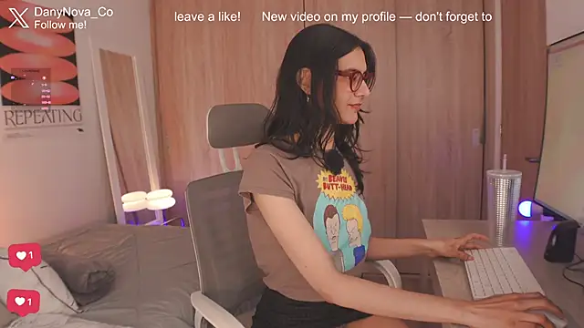 DanyNova Co online show from June 2026 09:38:01 PM