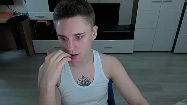 Snapshot of angryzan chatting on November 2025 07:07:01 AM angryzan online show from November 2025 07:07:01 AM