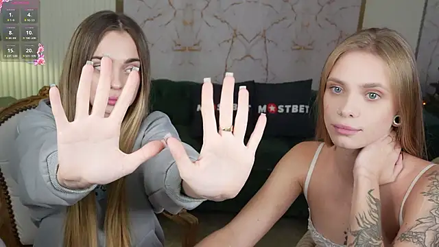 Snapshot of Lana_Pulse chatting on December 2024 11:40:01 PM Lana Pulse online show from December 2024 11:40:01 PM