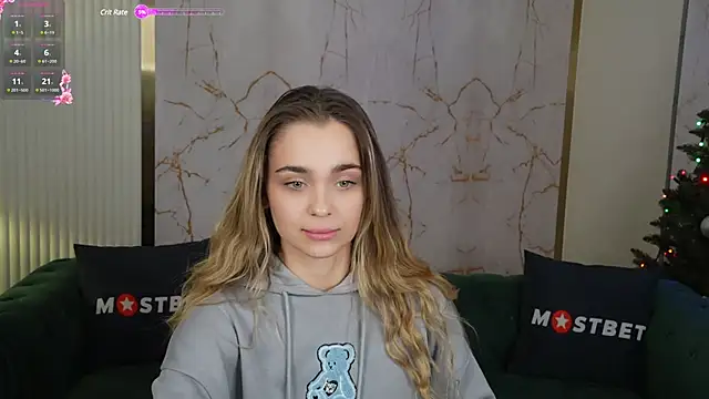 Snapshot of Lana_Pulse chatting on December 2024 11:45:01 PM Lana Pulse online show from December 2024 11:45:01 PM