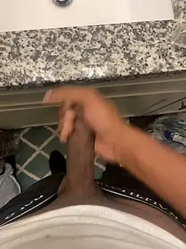 Snapshot of titibread23 chatting on February 2025 07:00:01 PM titibread23 online show from February 2025 07:00:01 PM