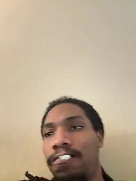 Snapshot of titibread23 chatting on March 2026 10:59:01 PM titibread23 online show from March 2026 10:59:01 PM