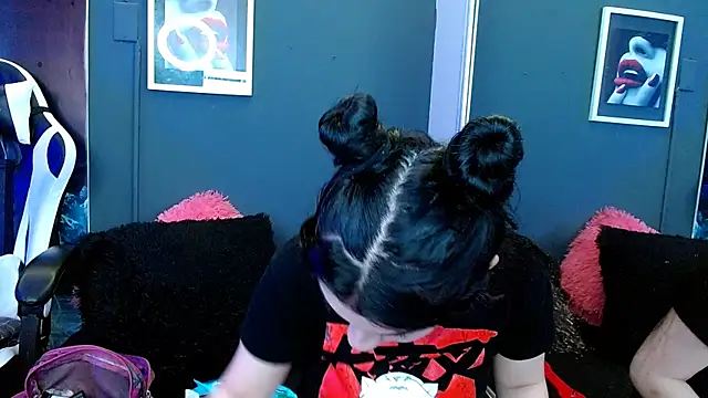 Snapshot of sophy_rock chatting on March 2025 01:39:02 PM sophy rock online show from March 2025 01:39:02 PM