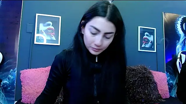 Snapshot of sophy_rock chatting on March 2025 02:15:02 PM sophy rock online show from March 2025 02:15:02 PM