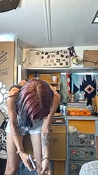 whitetrashdirtyslut online show from June 2026 09:46:01 PM