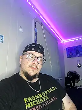 Snapshot of Spunonymous chatting on February 2025 11:55:01 AM Spunonymous online show from February 2025 11:55:01 AM