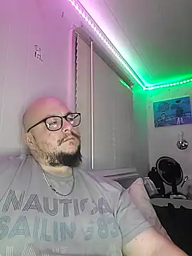 Snapshot of Spunonymous chatting on March 2025 11:39:02 PM Spunonymous online show from March 2025 11:39:02 PM