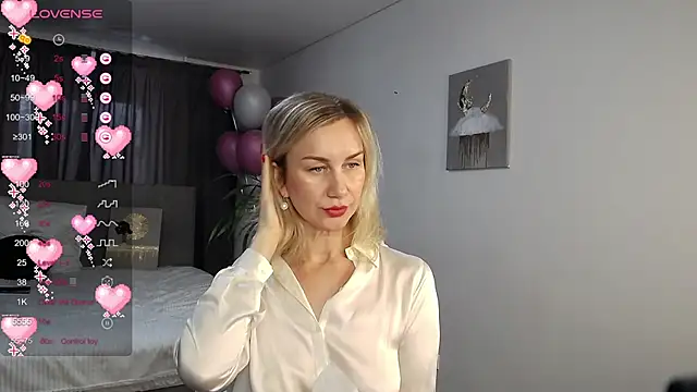 Snapshot of Vanessa_Nowak chatting on March 2025 06:23:01 AM Vanessa Nowak online show from March 2025 06:23:01 AM