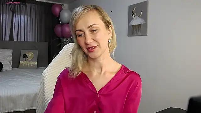 Snapshot of Vanessa_Nowak chatting on March 2025 07:36:01 AM Vanessa Nowak online show from March 2025 07:36:01 AM