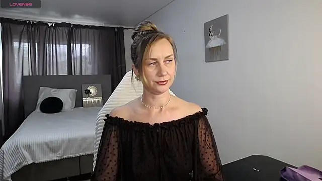 Vanessa Nowak online show from May 2026 10:31:01 AM