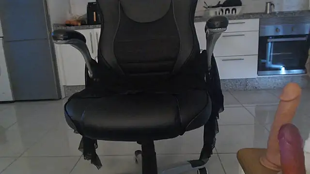 LaraReinaDelSol online show from December 2024 05:11:01 PM