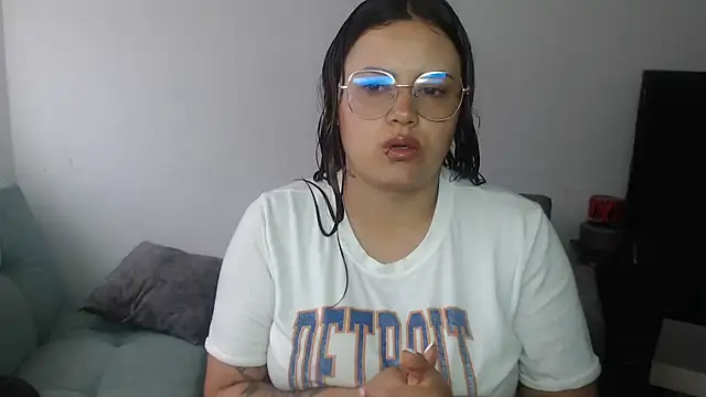 Snapshot of celeste_anny_1 chatting on April 2026 04:25:01 PM celeste anny 1 online show from April 2026 04:25:01 PM
