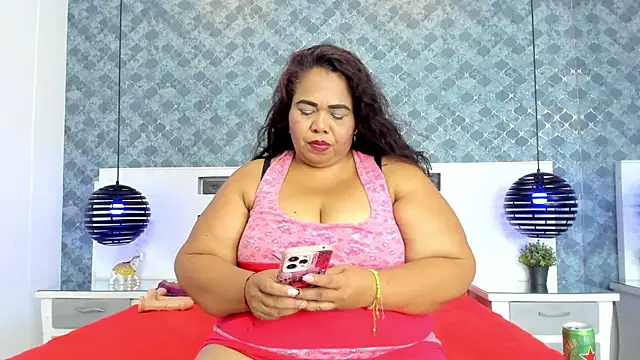 Snapshot of AshleyGrahams chatting on January 2025 04:23:02 AM AshleyGrahams online show from January 2025 04:23:02 AM