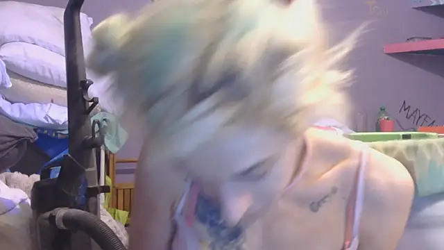 Snapshot of watermellonpussy chatting on November 2025 05:27:02 AM watermellonpussy online show from November 2025 05:27:02 AM