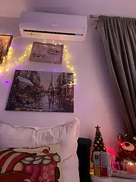 Snapshot of EvelynFrances chatting on December 2024 05:58:01 PM EvelynFrances online show from December 2024 05:58:01 PM
