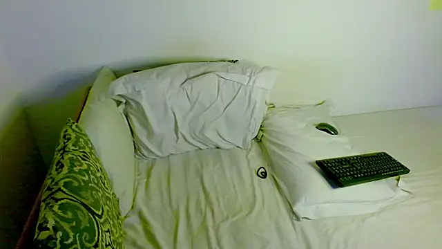 samanta r  online show from May 2026 05:07:01 PM