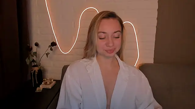 DanielaWisse online show from December 2024 08:00:01 PM