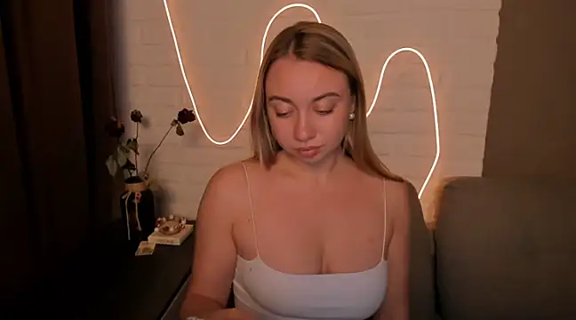 DanielaWisse online show from December 2024 09:00:01 PM