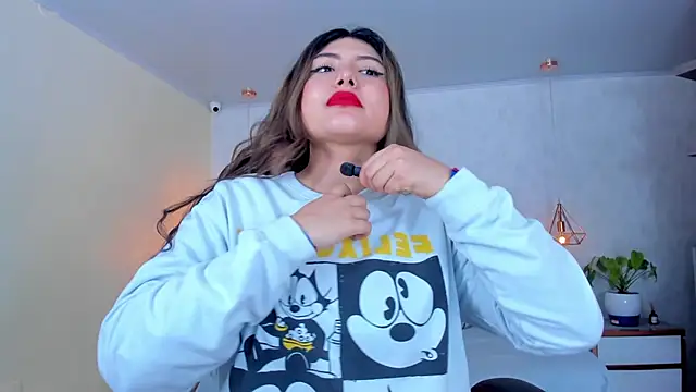 LARSONMIA online show from February 2025 03:10:01 PM