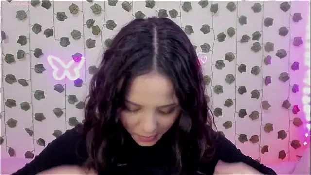 Snapshot of Megan_Rodrigo chatting on December 2024 10:28:02 PM Megan Rodrigo online show from December 2024 10:28:02 PM