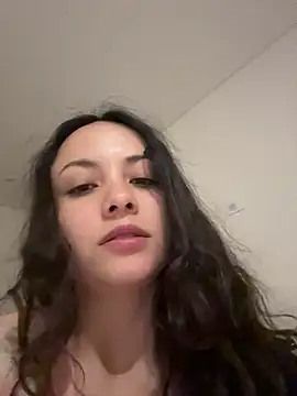 Megan Rodrigo online show from June 2026 04:33:01 AM