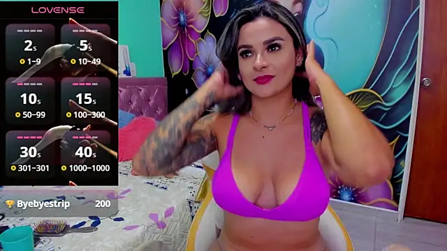 Snapshot of mia_bigtits17 chatting on March 2025 02:27:02 AM mia bigtits17 online show from March 2025 02:27:02 AM