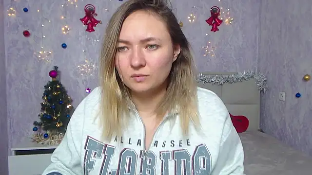 Snapshot of SallyVerda chatting on December 2024 04:30:02 AM SallyVerda online show from December 2024 04:30:02 AM