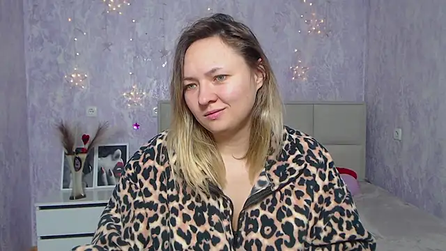 Snapshot of SallyVerda chatting on January 2025 06:38:02 PM SallyVerda online show from January 2025 06:38:02 PM