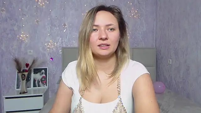 Snapshot of SallyVerda chatting on January 2025 12:51:02 AM SallyVerda online show from January 2025 12:51:02 AM
