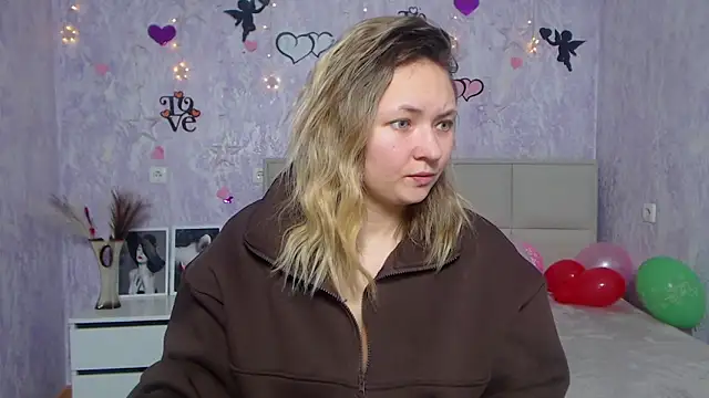Snapshot of SallyVerda chatting on February 2025 06:56:02 AM SallyVerda online show from February 2025 06:56:02 AM