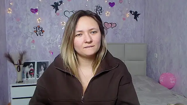 Snapshot of SallyVerda chatting on February 2025 07:27:02 PM SallyVerda online show from February 2025 07:27:02 PM