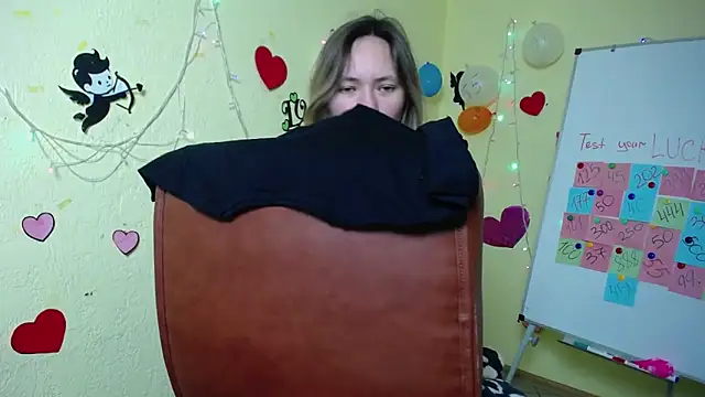 Snapshot of SallyVerda chatting on February 2025 07:03:01 PM SallyVerda online show from February 2025 07:03:01 PM