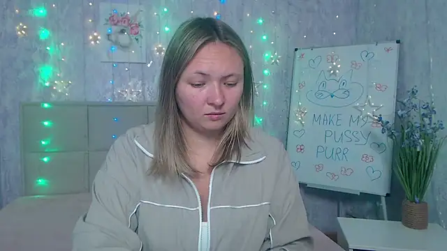 Snapshot of SallyVerda chatting on October 2025 05:32:02 PM SallyVerda online show from October 2025 05:32:02 PM