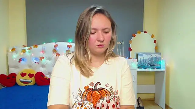 Snapshot of SallyVerda chatting on November 2025 07:13:02 PM SallyVerda online show from November 2025 07:13:02 PM