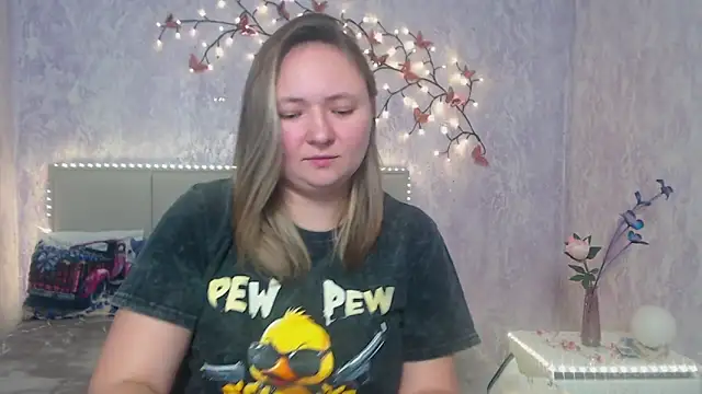 Snapshot of SallyVerda chatting on March 2026 06:26:01 PM SallyVerda online show from March 2026 06:26:01 PM