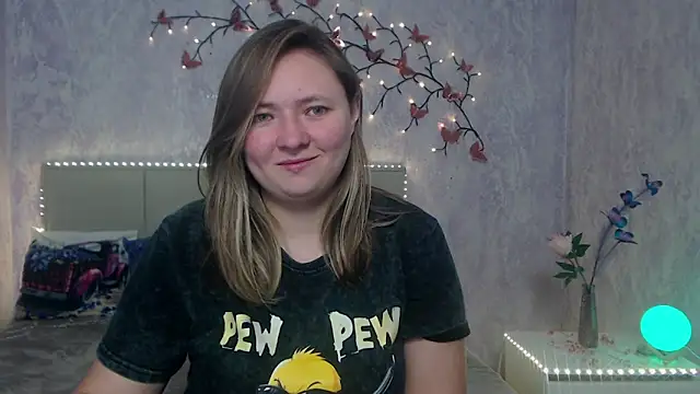 Snapshot of SallyVerda chatting on March 2026 06:37:02 PM SallyVerda online show from March 2026 06:37:02 PM