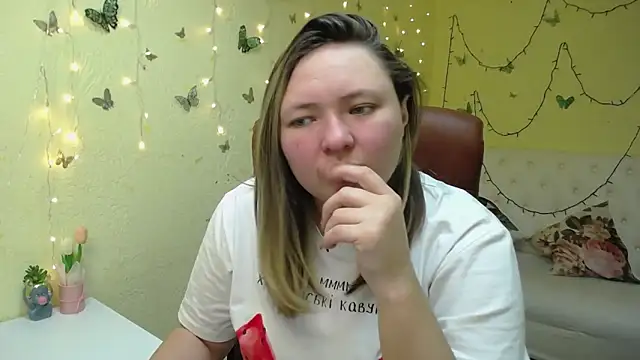 Snapshot of SallyVerda chatting on March 2026 06:25:02 PM SallyVerda online show from March 2026 06:25:02 PM