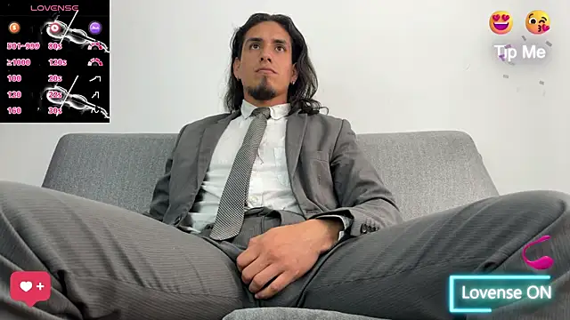 Snapshot of Tom_blunt96 chatting on October 2025 06:49:02 PM Tom blunt96 online show from October 2025 06:49:02 PM