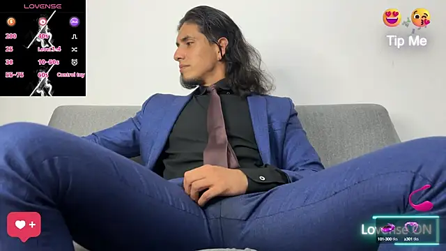 Snapshot of Tom_blunt96 chatting on October 2025 10:52:01 PM Tom blunt96 online show from October 2025 10:52:01 PM