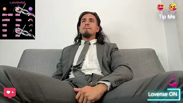 Snapshot of Tom_blunt96 chatting on October 2025 02:50:01 PM Tom blunt96 online show from October 2025 02:50:01 PM