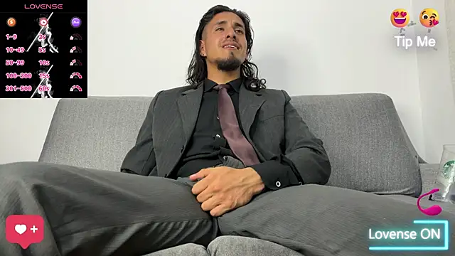 Snapshot of Tom_blunt96 chatting on October 2025 02:56:02 AM Tom blunt96 online show from October 2025 02:56:02 AM