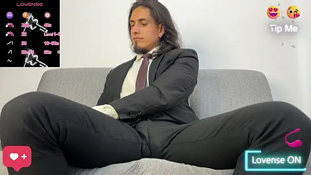 Tom blunt96 online show from December 2025 05:44:02 PM