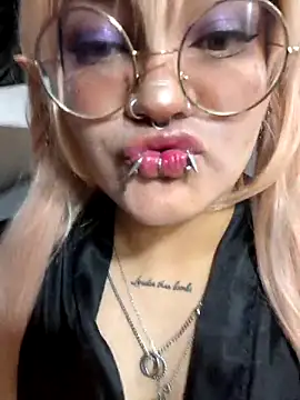 lucky-leah online show from June 2026 04:48:02 AM