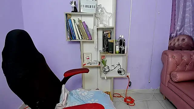 bbw charlote online show from October 2025 12:15:01 PM